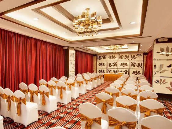The Golden Palms & Spa, Delhi 4* New Delhi